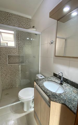 Apartamento para alugar com 100m², 2 quartos e 2 vagas Apartamento para alugar com 100m², 2 quartos e 2 vagasBanheiro da Suíte