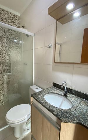 Apartamento para alugar com 100m², 2 quartos e 2 vagas Apartamento para alugar com 100m², 2 quartos e 2 vagasBanheiro da Suíte