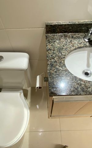 Apartamento para alugar com 100m², 2 quartos e 2 vagas Apartamento para alugar com 100m², 2 quartos e 2 vagasBanheiro da Suíte