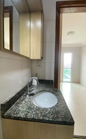 Apartamento para alugar com 100m², 2 quartos e 2 vagas Apartamento para alugar com 100m², 2 quartos e 2 vagasBanheiro da Suíte