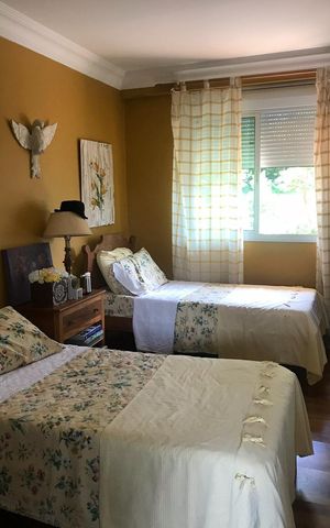 Casa à venda com 570m², 4 quartos e 4 vagas Casa à venda com 570m², 4 quartos e 4 vagasquarto