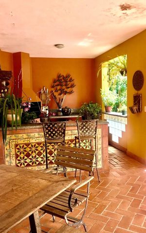 Casa à venda com 570m², 4 quartos e 4 vagas Casa à venda com 570m², 4 quartos e 4 vagasEspaço Gourmet