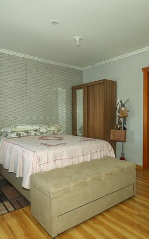 Casa à venda com 181m², 4 quartos e 3 vagasQuarto Suíte