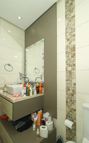 Casa à venda com 181m², 4 quartos e 3 vagasBanheiro Social