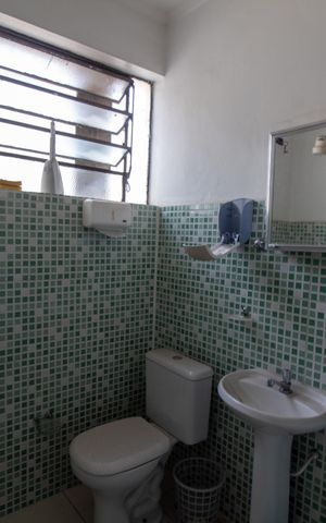 Casa à venda com 288m², 4 quartos e 2 vagas Casa à venda com 288m², 4 quartos e 2 vagasBanheiro - Casa 2