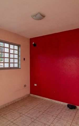 Casa à venda com 288m², 4 quartos e 2 vagas Casa à venda com 288m², 4 quartos e 2 vagasQuarto Externo