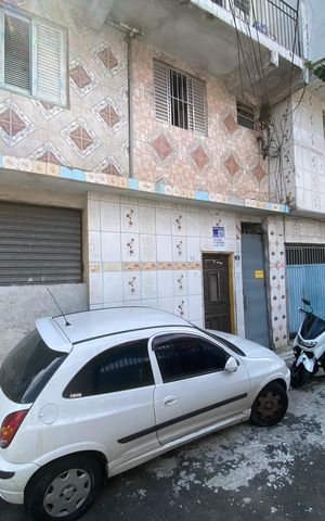 Casa à venda com 420m², 12 quartos e 5 vagas Casa à venda com 420m², 12 quartos e 5 vagasFachada e placa