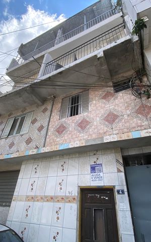 Casa à venda com 420m², 12 quartos e 5 vagas Casa à venda com 420m², 12 quartos e 5 vagasFachada e placa