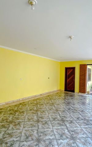 Casa à venda com 318m², 5 quartos e 3 vagasÁrea externa