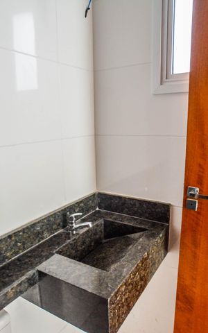 Apartamento à venda com 71m², 2 quartos e 1 vaga Apartamento à venda com 71m², 2 quartos e 1 vagaBanheiro Social