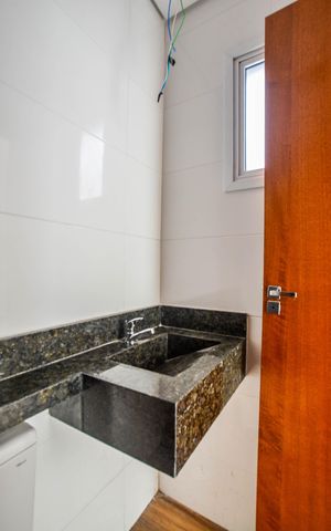 Apartamento à venda com 71m², 2 quartos e 1 vaga Apartamento à venda com 71m², 2 quartos e 1 vagaBanheiro Social