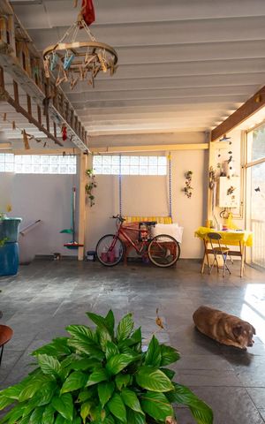 Casa à venda com 270m², 4 quartos e 2 vagas Casa à venda com 270m², 4 quartos e 2 vagasQuintal