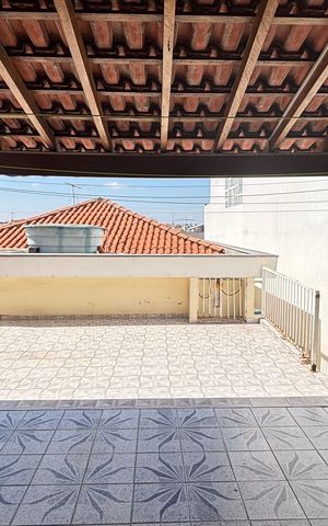Casa à venda com 210m², 3 quartos e 3 vagas Casa à venda com 210m², 3 quartos e 3 vagasQuintal - Churrasqueira