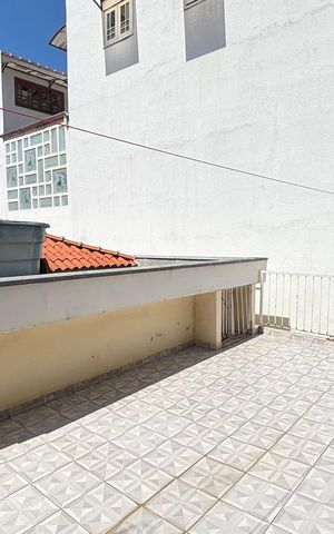 Casa à venda com 210m², 3 quartos e 3 vagas Casa à venda com 210m², 3 quartos e 3 vagasQuintal - Churrasqueira