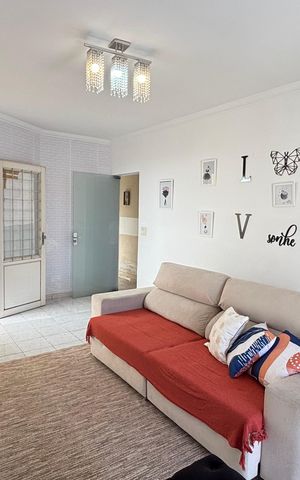 Casa à venda com 210m², 3 quartos e 3 vagas Casa à venda com 210m², 3 quartos e 3 vagasSala