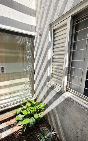 Casa à venda com 210m², 3 quartos e 3 vagas Casa à venda com 210m², 3 quartos e 3 vagasJardim de Inverno