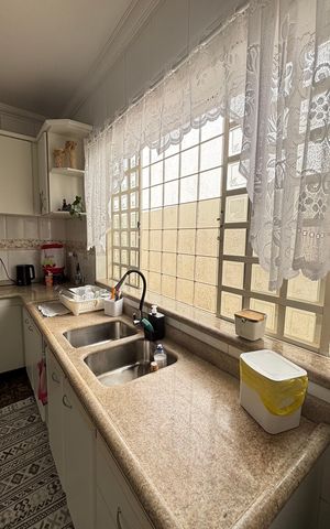 Casa à venda com 210m², 3 quartos e 3 vagas Casa à venda com 210m², 3 quartos e 3 vagasCozinha