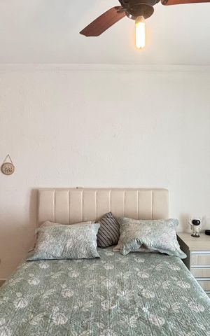 Casa à venda com 210m², 3 quartos e 3 vagas Casa à venda com 210m², 3 quartos e 3 vagasQuarto 2