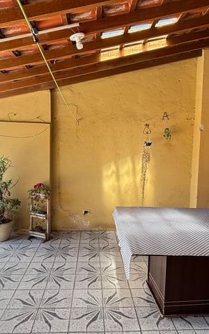 Casa à venda com 210m², 3 quartos e 3 vagas Casa à venda com 210m², 3 quartos e 3 vagasQuintal - Churrasqueira