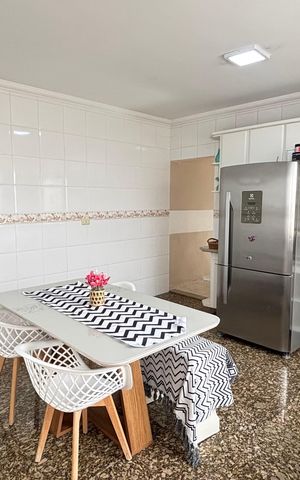 Casa à venda com 210m², 3 quartos e 3 vagas Casa à venda com 210m², 3 quartos e 3 vagasCozinha