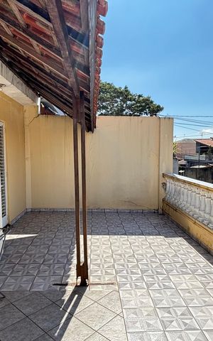 Casa à venda com 210m², 3 quartos e 3 vagas Casa à venda com 210m², 3 quartos e 3 vagasVaranda da Sala