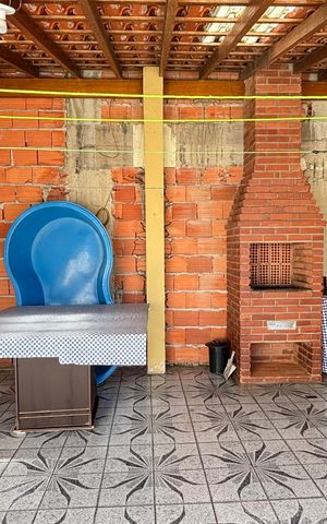 Casa à venda com 210m², 3 quartos e 3 vagas Casa à venda com 210m², 3 quartos e 3 vagasQuintal - Churrasqueira