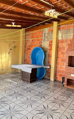 Casa à venda com 210m², 3 quartos e 3 vagas Casa à venda com 210m², 3 quartos e 3 vagasQuintal - Churrasqueira