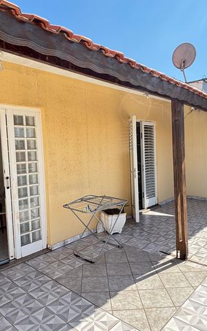 Casa à venda com 210m², 3 quartos e 3 vagas Casa à venda com 210m², 3 quartos e 3 vagasVaranda da Sala
