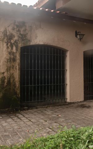 Casa à venda com 660m², 3 quartos e 3 vagasGaragem