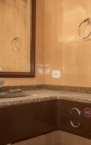Casa à venda com 660m², 3 quartos e 3 vagasBanheiro 2