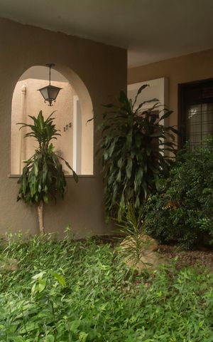 Casa à venda com 660m², 3 quartos e 3 vagasFrente - Jardim