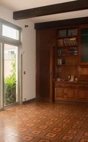 Casa à venda com 660m², 3 quartos e 3 vagasSala de TV