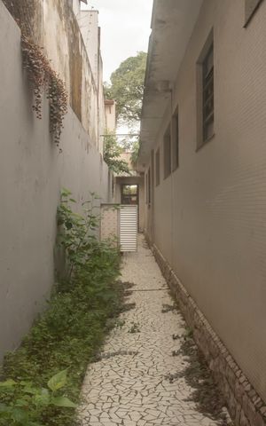 Casa à venda com 660m², 3 quartos e 3 vagasQuintal - Acesso lateral