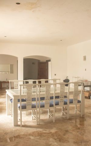 Casa à venda com 660m², 3 quartos e 3 vagasSala