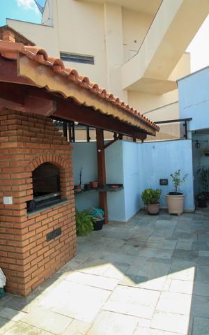 Apartamento à venda com 309m², 3 quartos e 4 vagas Apartamento à venda com 309m², 3 quartos e 4 vagasÁrea comum