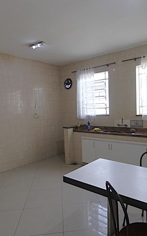Casa à venda com 299m², 4 quartos e 4 vagasCozinha