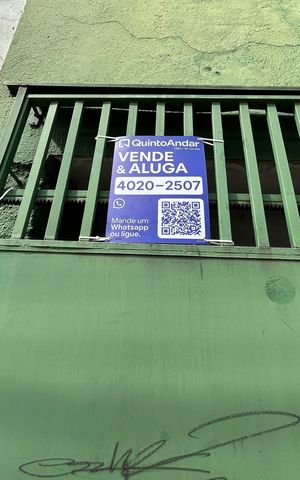 Casa à venda com 299m², 4 quartos e 4 vagasFachada e plaquinha KRZR-955