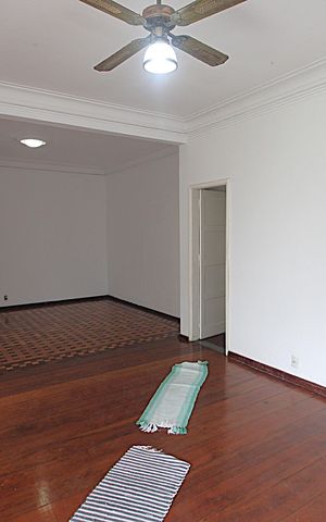Casa à venda com 299m², 4 quartos e 4 vagasSala 1