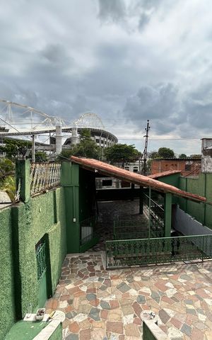 Casa à venda com 299m², 4 quartos e 4 vagasChurrasqueira