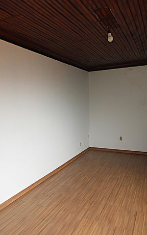 Casa à venda com 299m², 4 quartos e 4 vagasSuíte 2