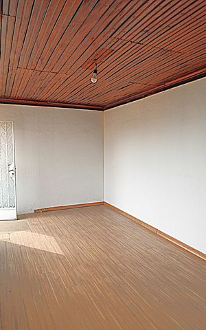 Casa à venda com 299m², 4 quartos e 4 vagasSuíte 2