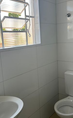 Casa à venda com 70m², 1 quarto e 1 vaga Casa à venda com 70m², 1 quarto e 1 vagaBanheiro