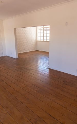 Casa à venda com 400m², 5 quartos e 8 vagasSALA