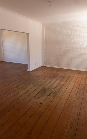 Casa à venda com 400m², 5 quartos e 8 vagasSALA