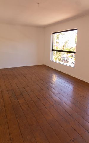 Casa à venda com 400m², 5 quartos e 8 vagasSALA
