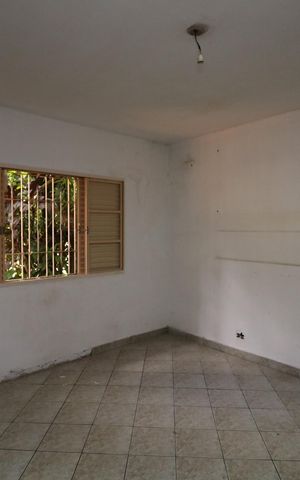 Casa à venda com 250m², 4 quartos e 2 vagasQuarto
