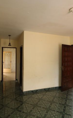 Casa à venda com 250m², 4 quartos e 2 vagasSala