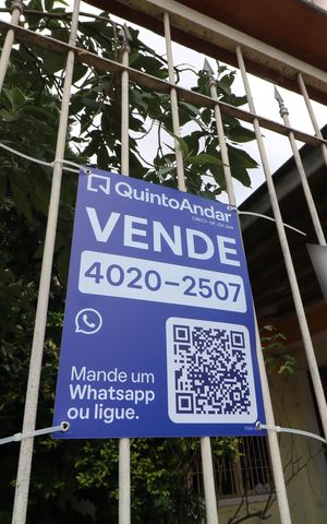 Casa à venda com 250m², 4 quartos e 2 vagasPlaca