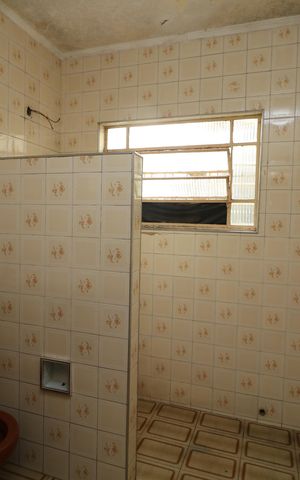 Casa à venda com 250m², 4 quartos e 2 vagasBanheiro