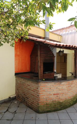 Casa à venda com 250m², 4 quartos e 2 vagasÁrea comum - Churrasqueira